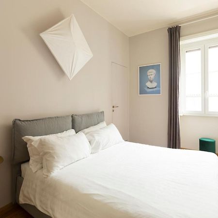 Duomo Big Apartment Милано Екстериор снимка